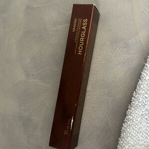Brand new ✨never opened hourglass vanish concealer (shade birch)